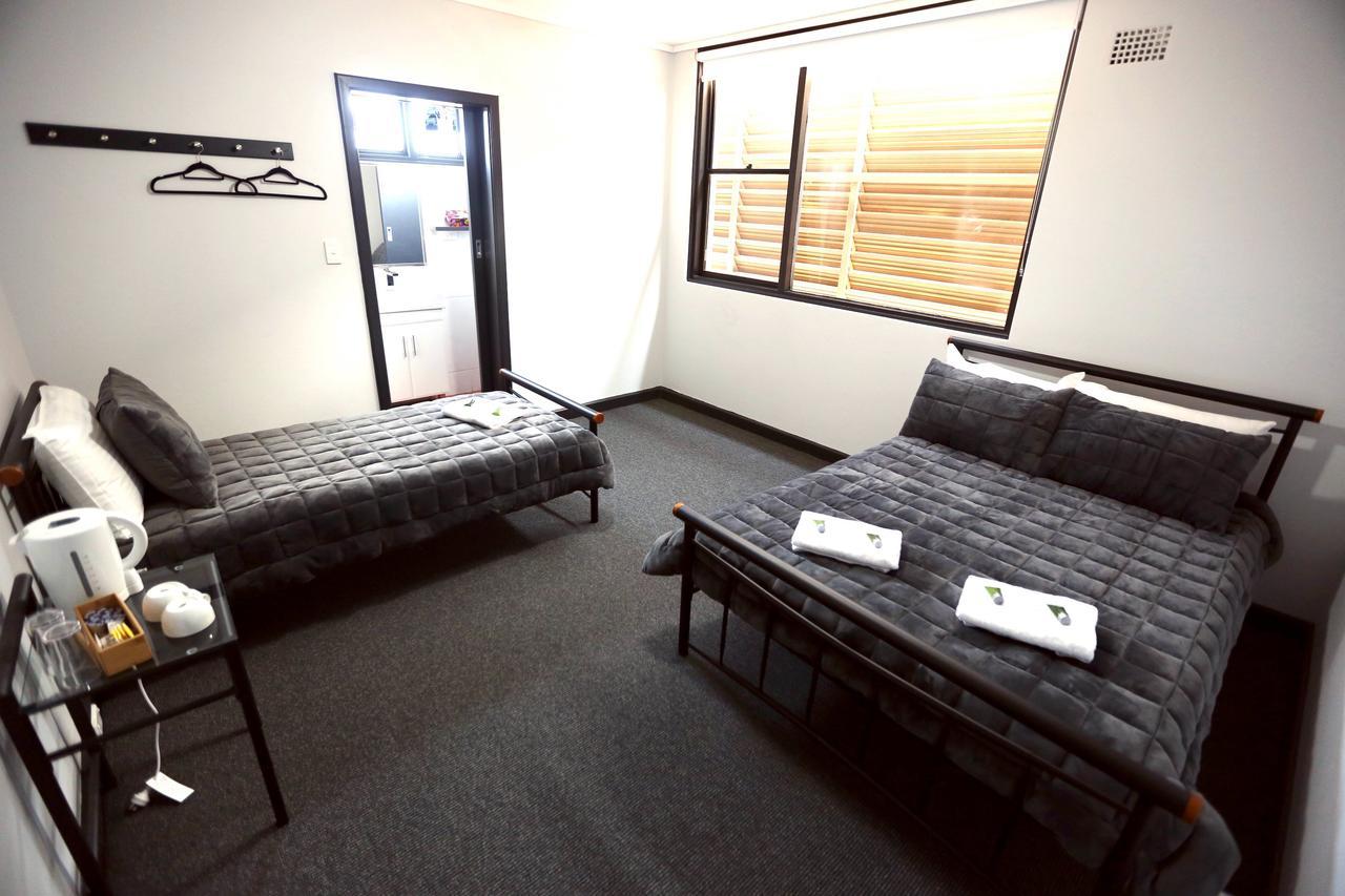 Panania Hotel Sydney エクステリア 写真
