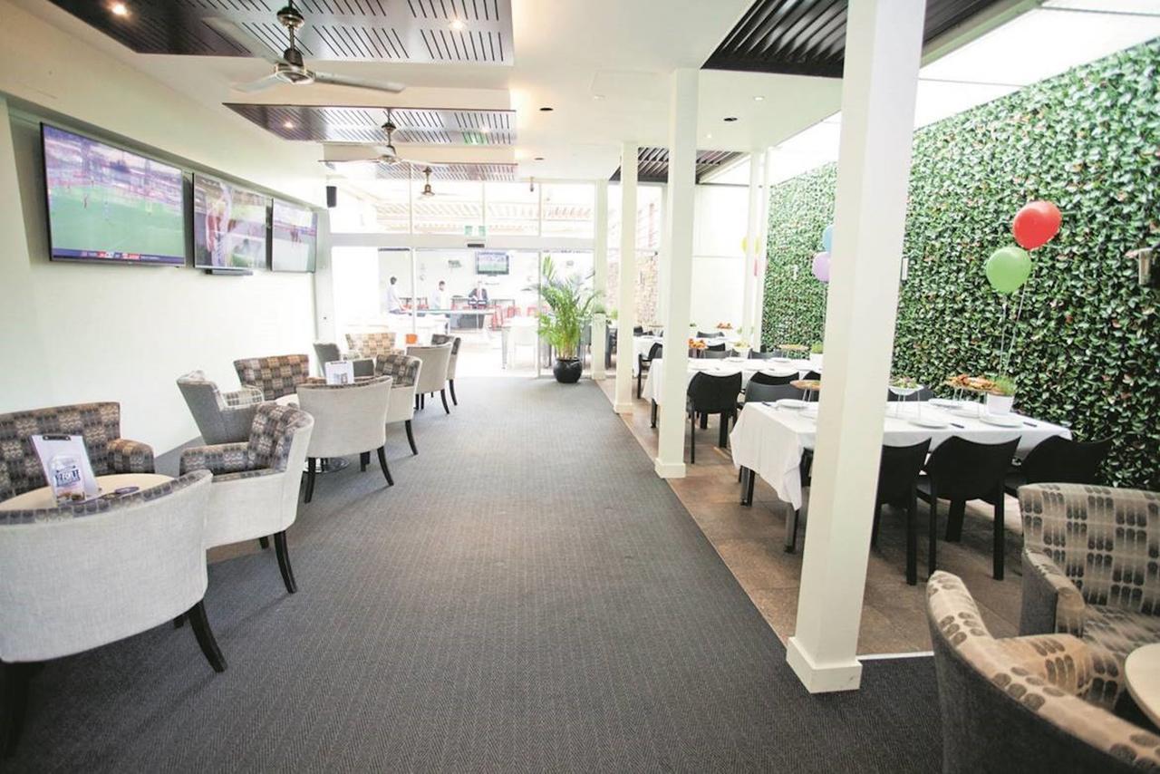 Panania Hotel Sydney エクステリア 写真