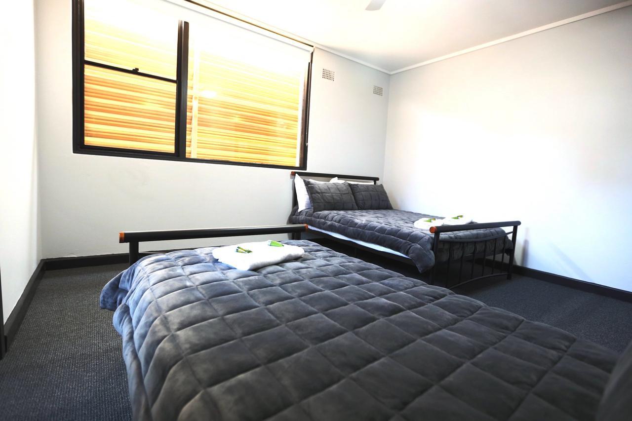 Panania Hotel Sydney エクステリア 写真